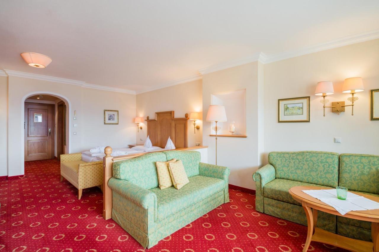Hotel Alpenschloessl ザンクト・ヨーハン・イム・ポンガウ エクステリア 写真