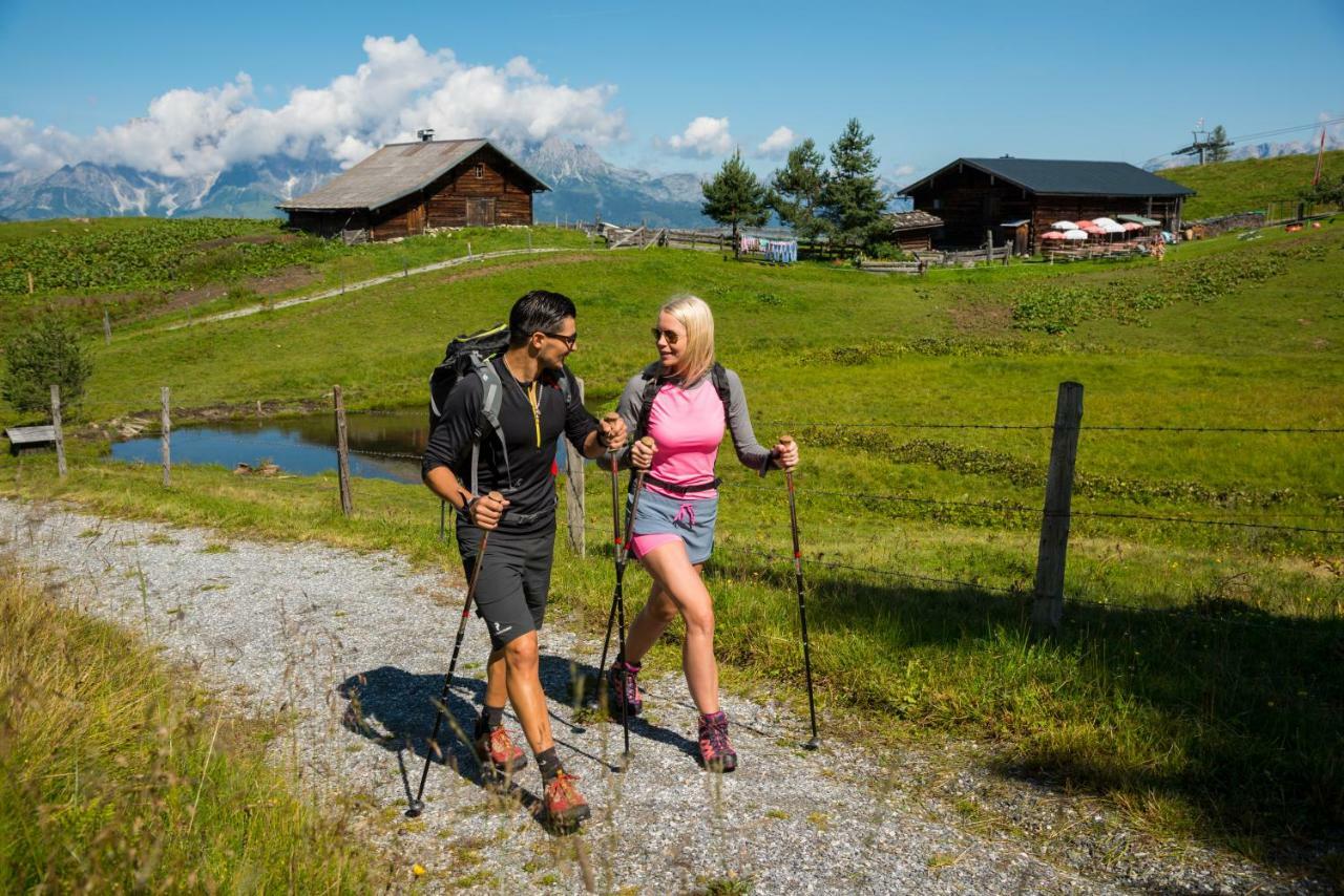 Hotel Alpenschloessl ザンクト・ヨーハン・イム・ポンガウ エクステリア 写真