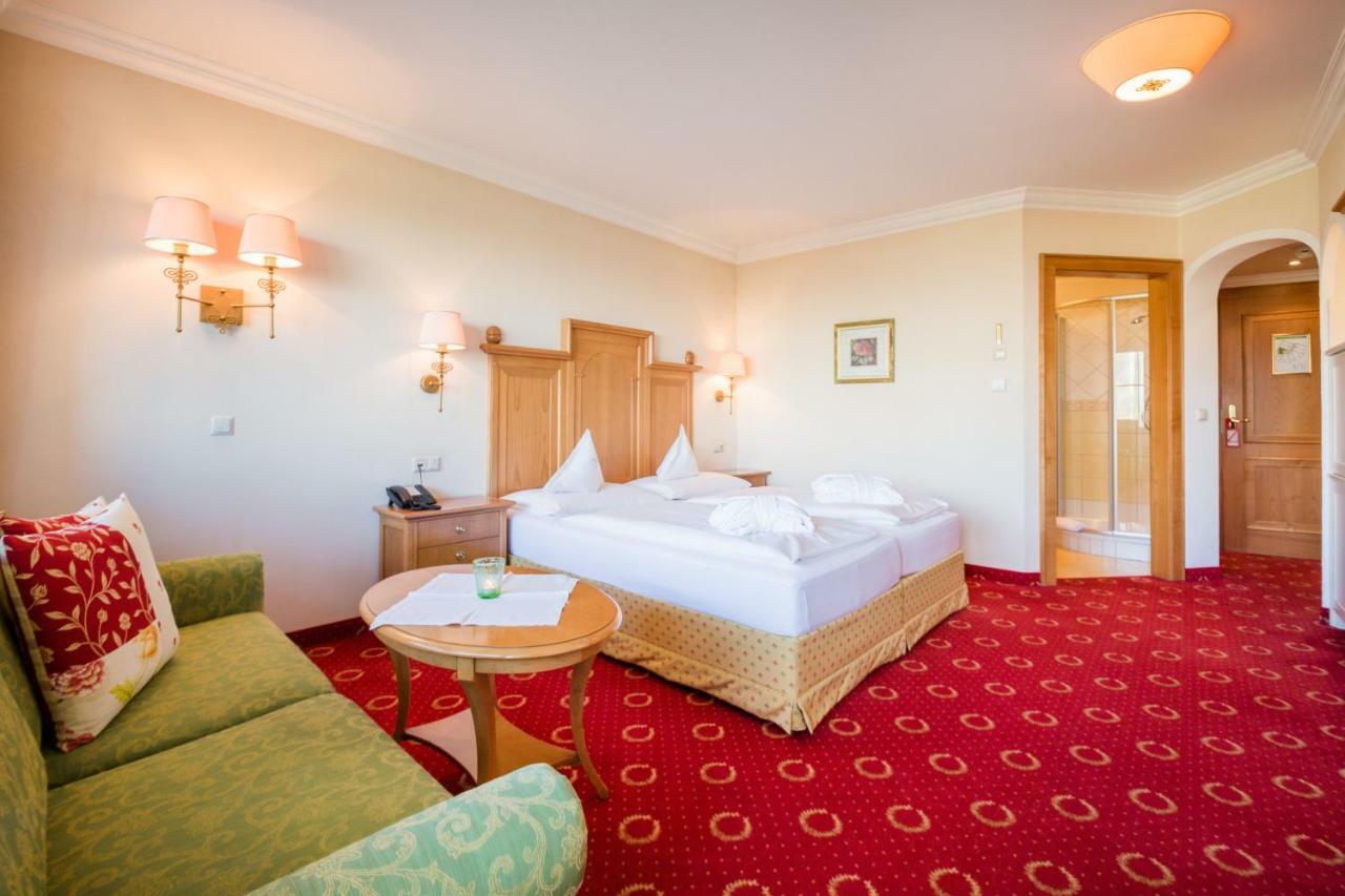 Hotel Alpenschloessl ザンクト・ヨーハン・イム・ポンガウ エクステリア 写真